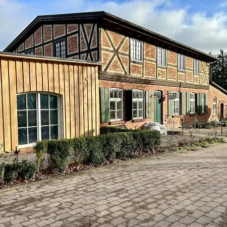 Alte Kuesterei Hohen Mistorf, Ganzes Haus * Alt Suhrkow