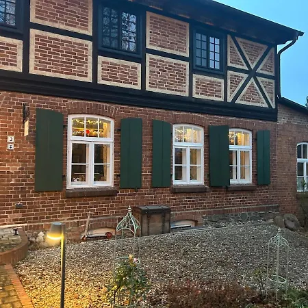 Holiday home Alte Kuesterei Hohen Mistorf, Ganzes Haus Alt Suhrkow